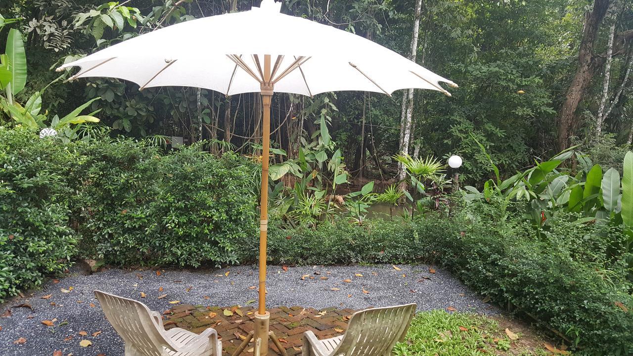 Hug Rimtharn Hotel Ban Khao Klom ภายนอก รูปภาพ