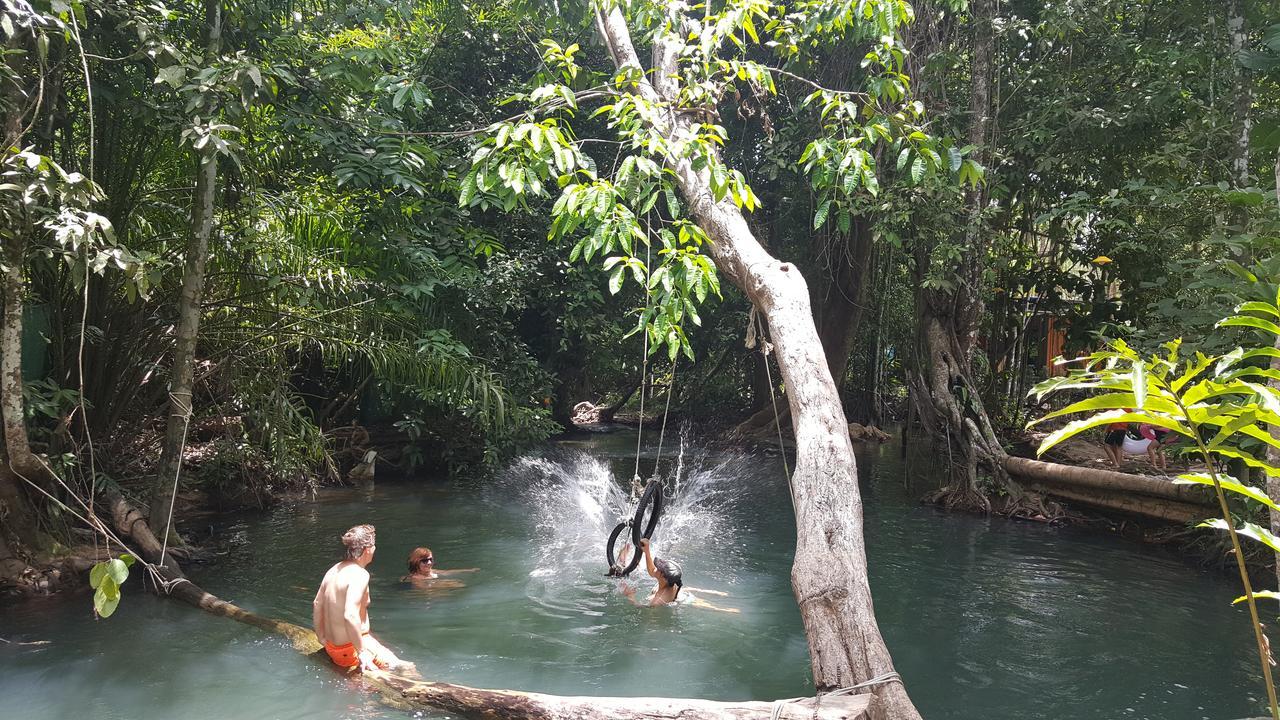 Hug Rimtharn Hotel Ban Khao Klom ภายนอก รูปภาพ