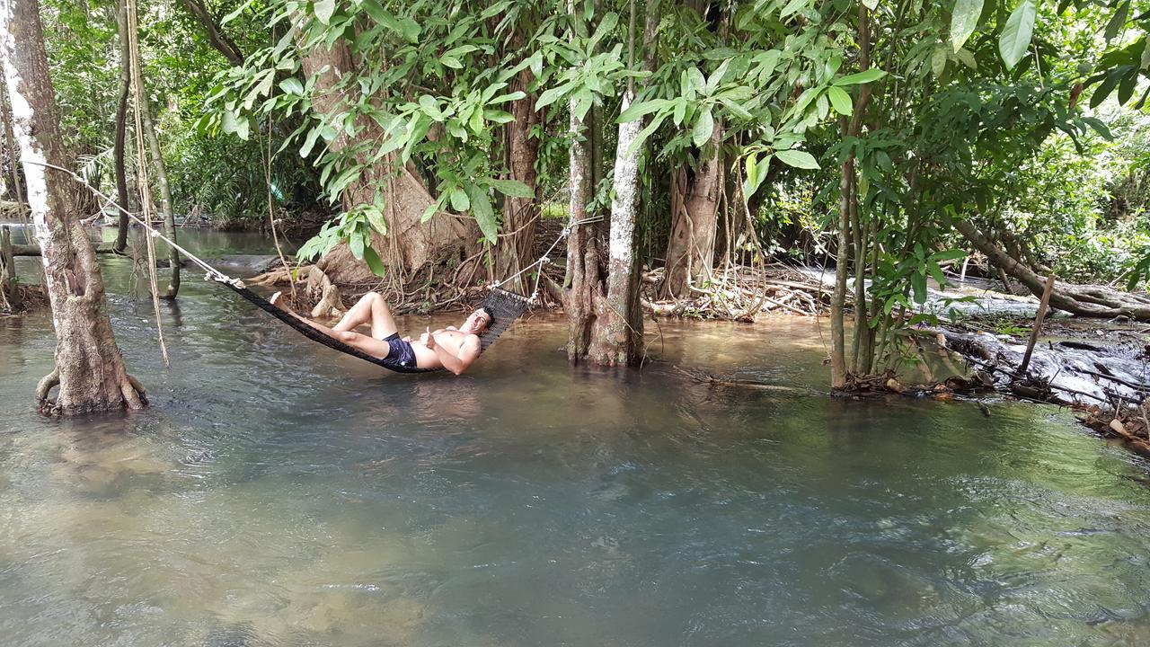 Hug Rimtharn Hotel Ban Khao Klom ภายนอก รูปภาพ