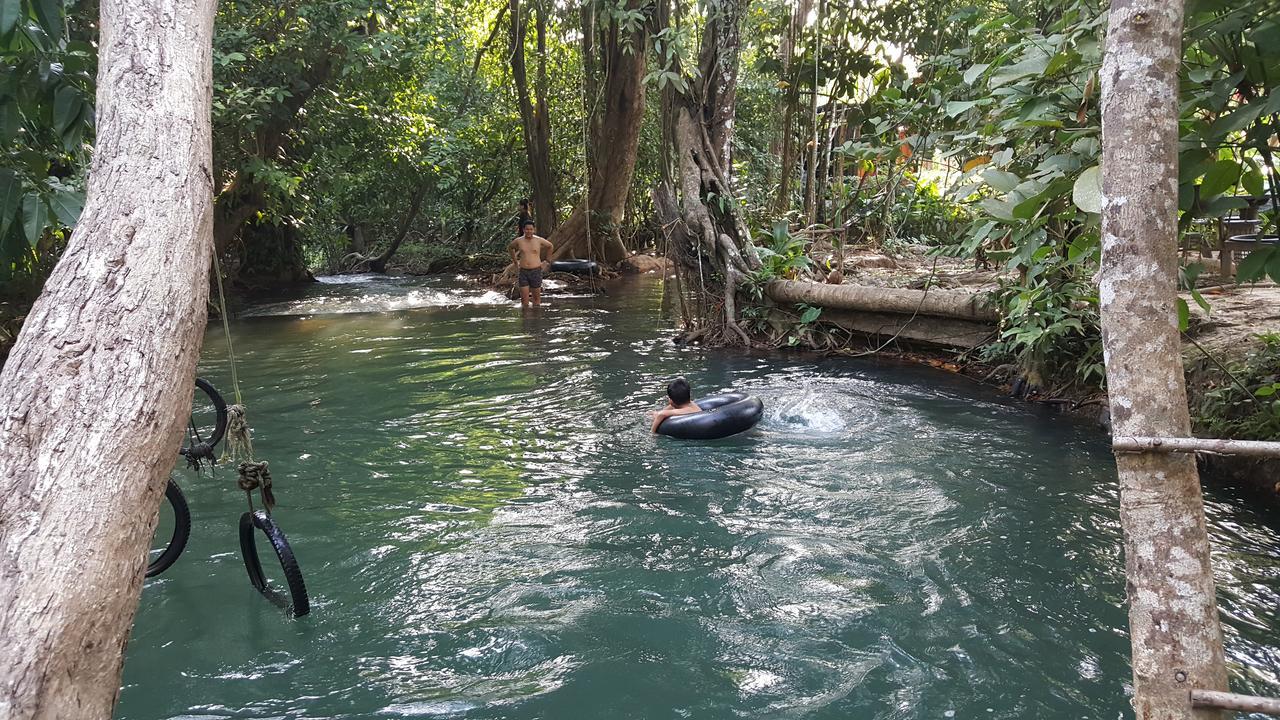 Hug Rimtharn Hotel Ban Khao Klom ภายนอก รูปภาพ