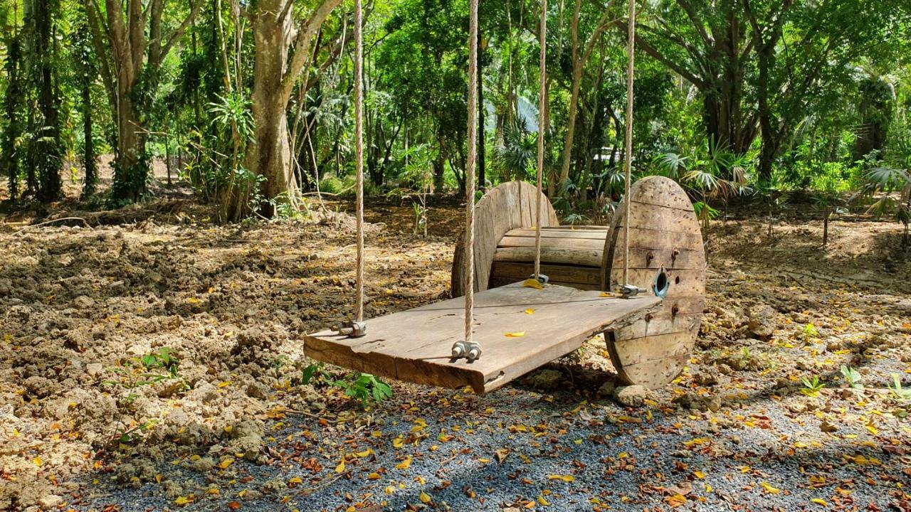 Hug Rimtharn Hotel Ban Khao Klom ภายนอก รูปภาพ