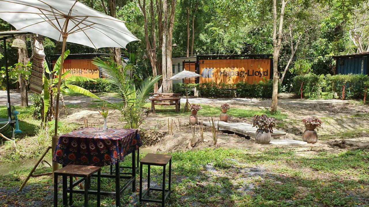 Hug Rimtharn Hotel Ban Khao Klom ภายนอก รูปภาพ