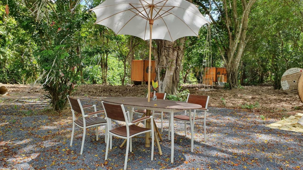 Hug Rimtharn Hotel Ban Khao Klom ภายนอก รูปภาพ