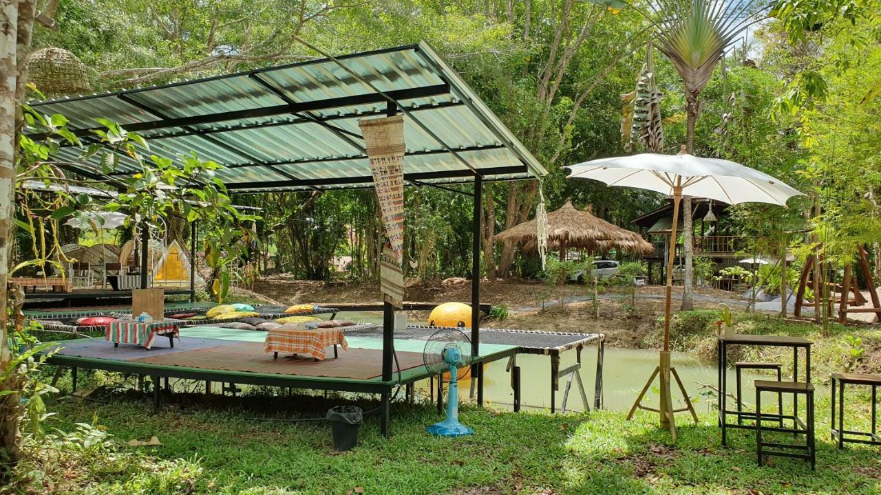 Hug Rimtharn Hotel Ban Khao Klom ภายนอก รูปภาพ